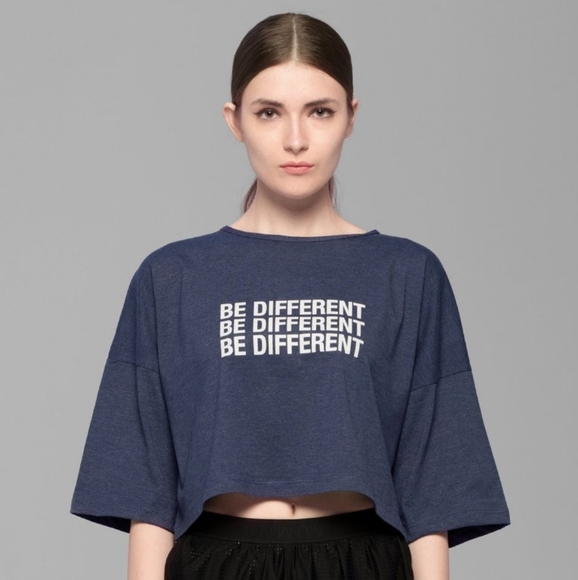 Be Different Oversized Cropped Tee - Picture 3 of 5